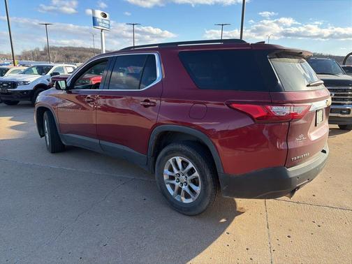 2020 Chevrolet Traverse LT Cloth