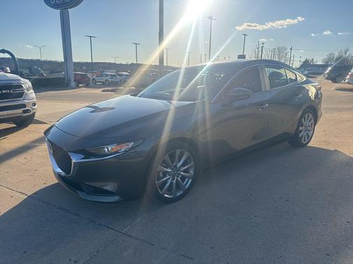 2023 Mazda Mazda3 FWD w/Preferred Package