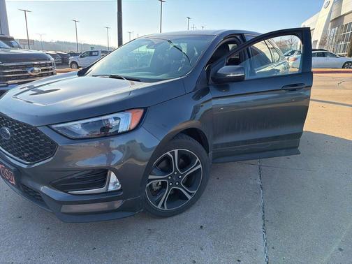 2019 Ford Edge ST