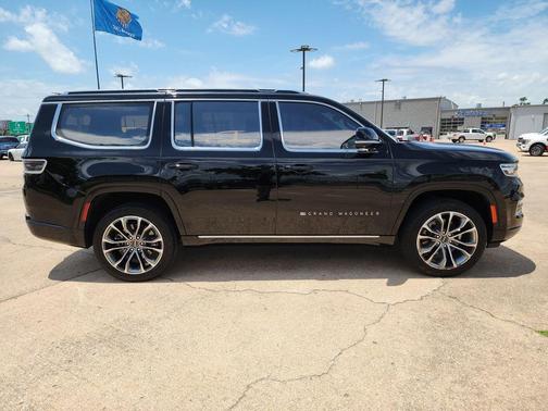 2023 Jeep Grand Wagoneer Series III