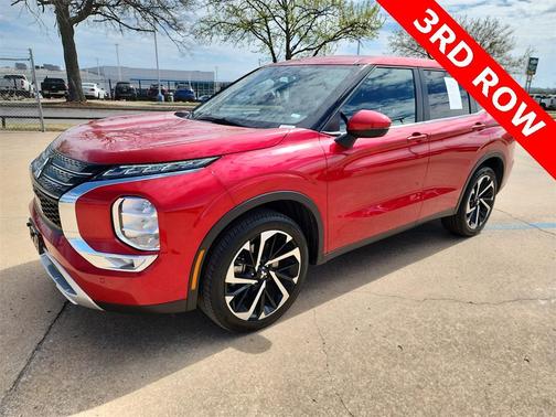 2024 Mitsubishi Outlander SE