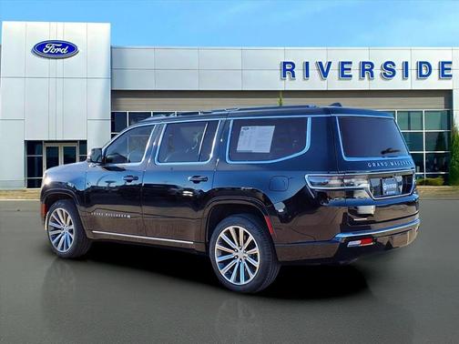 2023 Jeep Grand Wagoneer Base