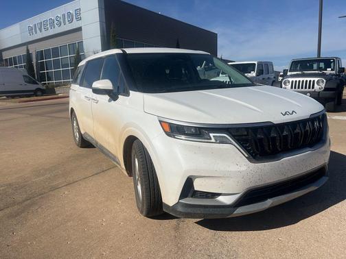 2023 Kia Carnival LX
