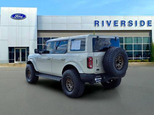 Desert Sand 2025 Ford Bronco Outer Banks