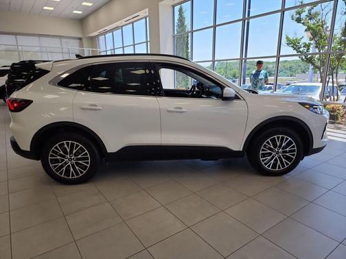 2025 Ford Escape PHEV