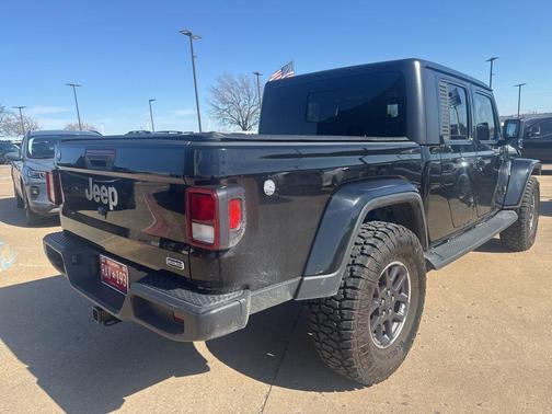 2021 Jeep Gladiator Overland
