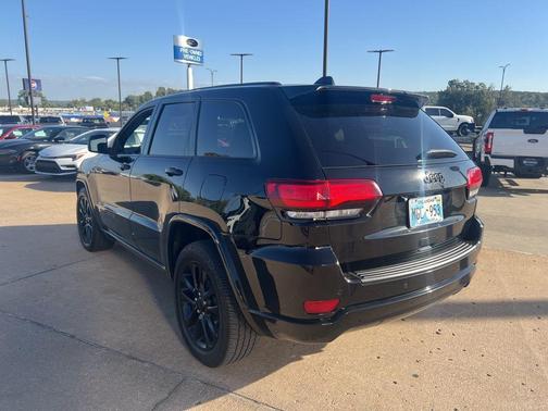 2020 Jeep Grand Cherokee Altitude