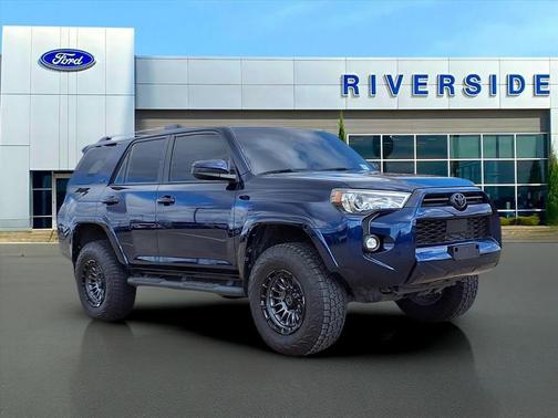 2022 Toyota 4Runner SR5