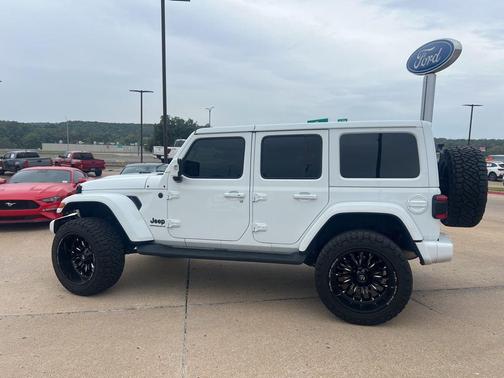 2023 Jeep Wrangler Sahara