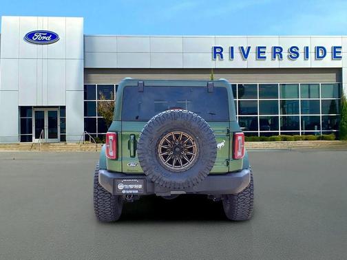 Green Metallic 2025 Ford Bronco Outer Banks