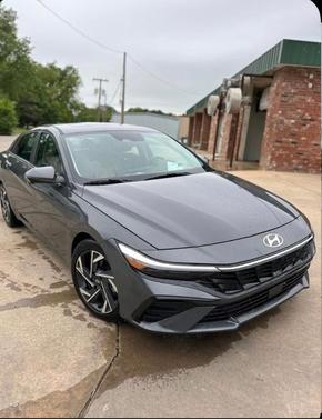 2024 Hyundai ELANTRA Limited