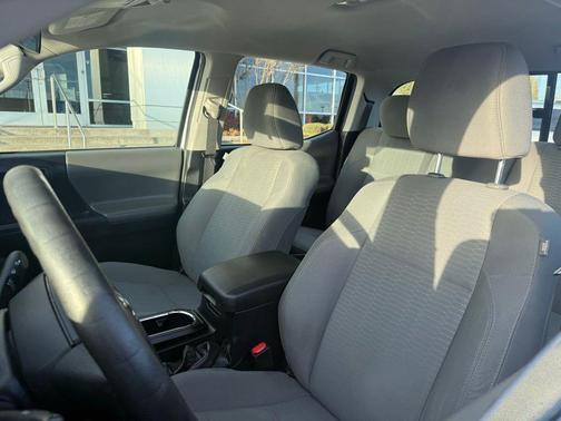 2018 Toyota Tacoma SR