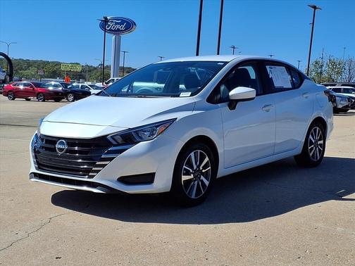 2023 Nissan Versa 1.6 SV