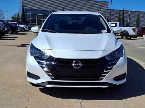 2023 Nissan Versa 1.6 SV