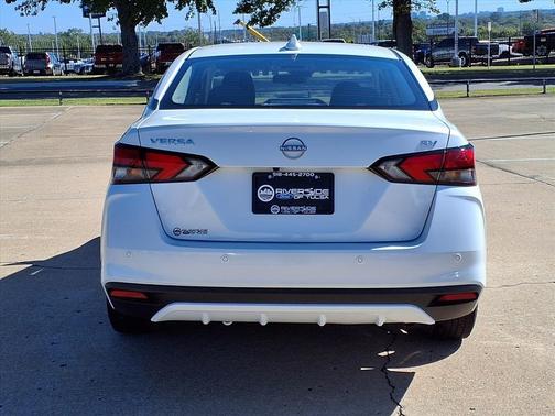 2023 Nissan Versa 1.6 SV