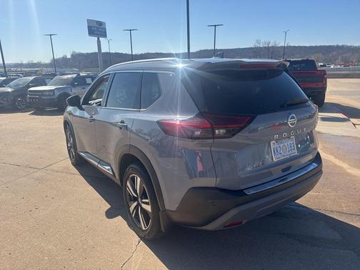 2021 Nissan Rogue SL
