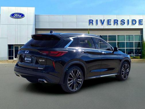 2022 INFINITI QX50 Luxe