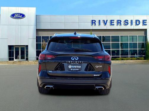 2022 INFINITI QX50 Luxe