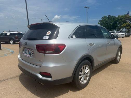 2019 Kia Sorento L