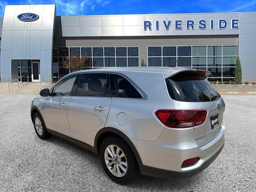 2019 Kia Sorento L