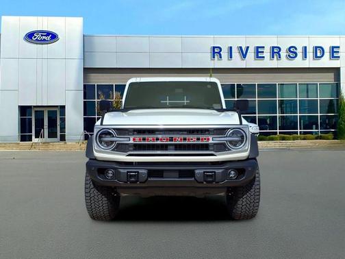 Wimbledon White 2026 Ford Bronco Outer Banks
