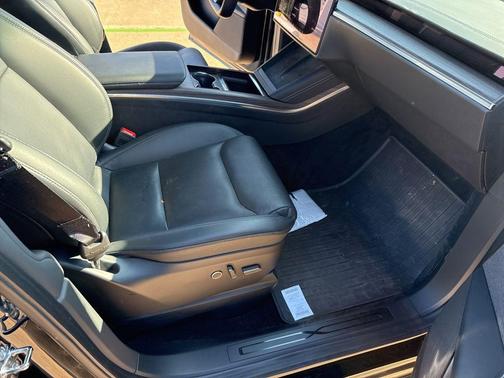 2023 Tesla Model X 