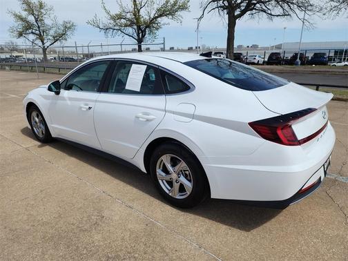 2021 Hyundai SONATA SE