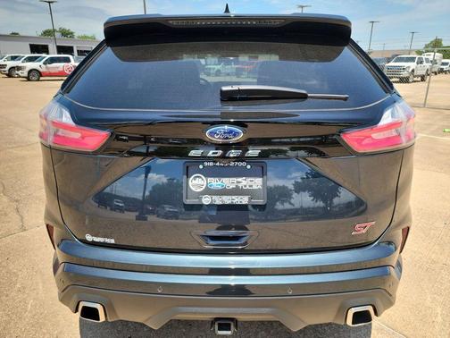 2023 Ford Edge ST