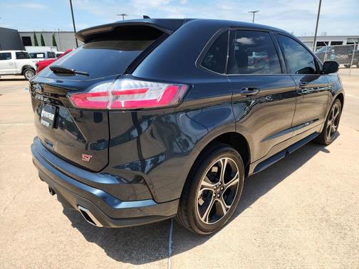 2023 Ford Edge ST