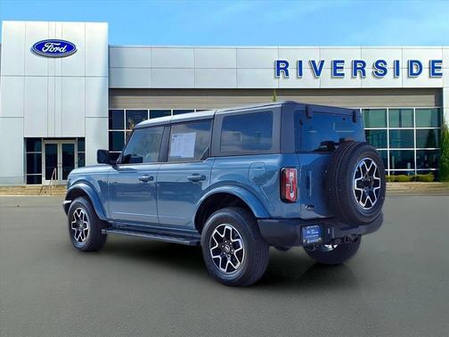 2022 Ford Bronco Outer Banks