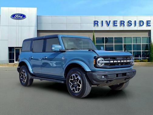 2022 Ford Bronco Outer Banks
