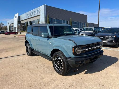 2022 Ford Bronco Outer Banks