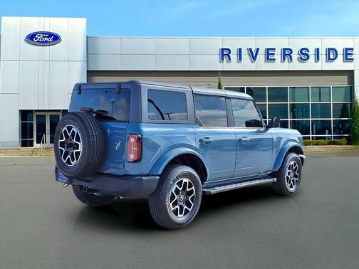 2022 Ford Bronco Outer Banks