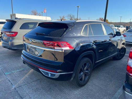 2021 Volkswagen Atlas Cross Sport 3.6L V6 SE w/Technology R-Line
