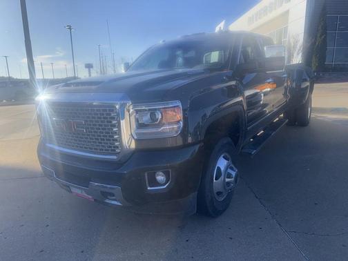 2017 GMC Sierra 3500 Denali