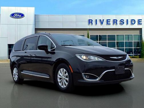 2018 Chrysler Pacifica Touring-L