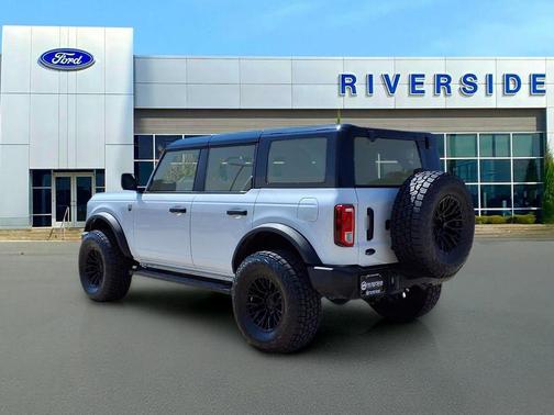 Oxford White 2025 Ford Bronco Big Bend
