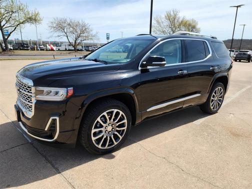 2022 GMC Acadia Denali