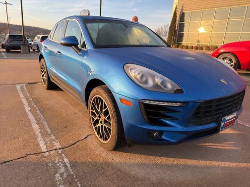 2016 Porsche Macan S