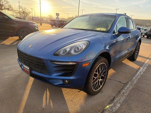 2016 Porsche Macan S