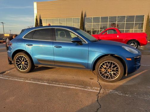 2016 Porsche Macan S