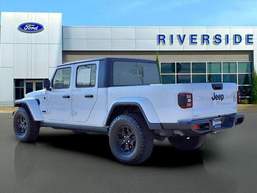 2021 Jeep Gladiator Sport