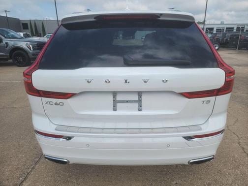 2021 Volvo XC60 T5 Inscription