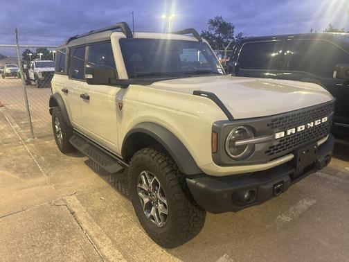 Desert Sand 2025 Ford Bronco Badlands