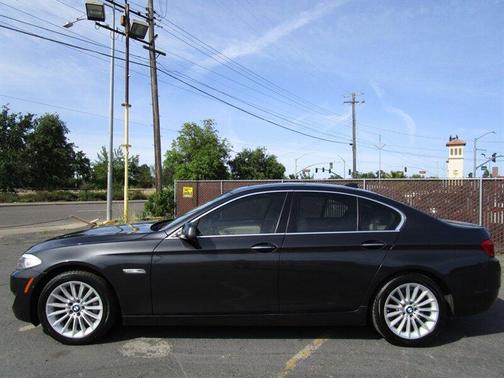Photo 4 of 26 of 2013 BMW 535 i