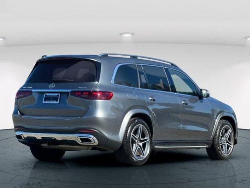 Selenite Gray Metallic 2024 Mercedes-Benz GLS 450 4MATIC