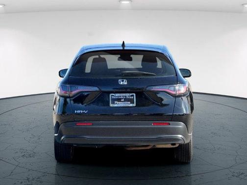 Crystal Black Pearl 2023 Honda HR-V LX