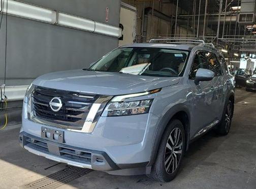 Boulder Gray Pe 2024 Nissan Pathfinder Platinum