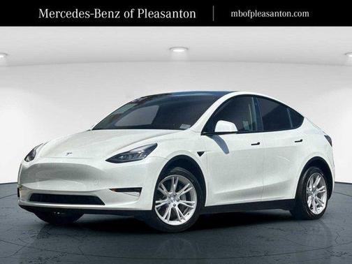 Pearl White Multi 2021 Tesla Model Y Long Range