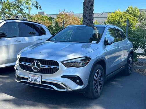 Cirrus Silver Metallic 2026 Mercedes-Benz GLA 250 Base